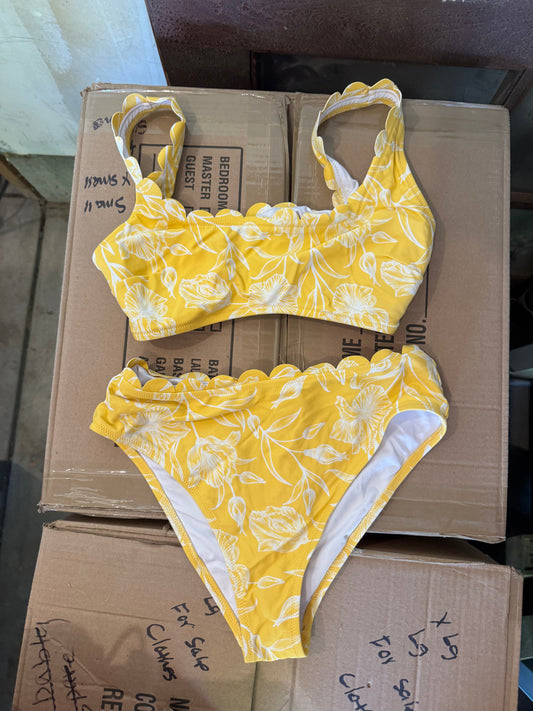 No brand yellow swimsuit set  (M)