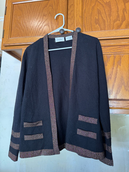 Neiman Marcus cashmere sweater  (M)