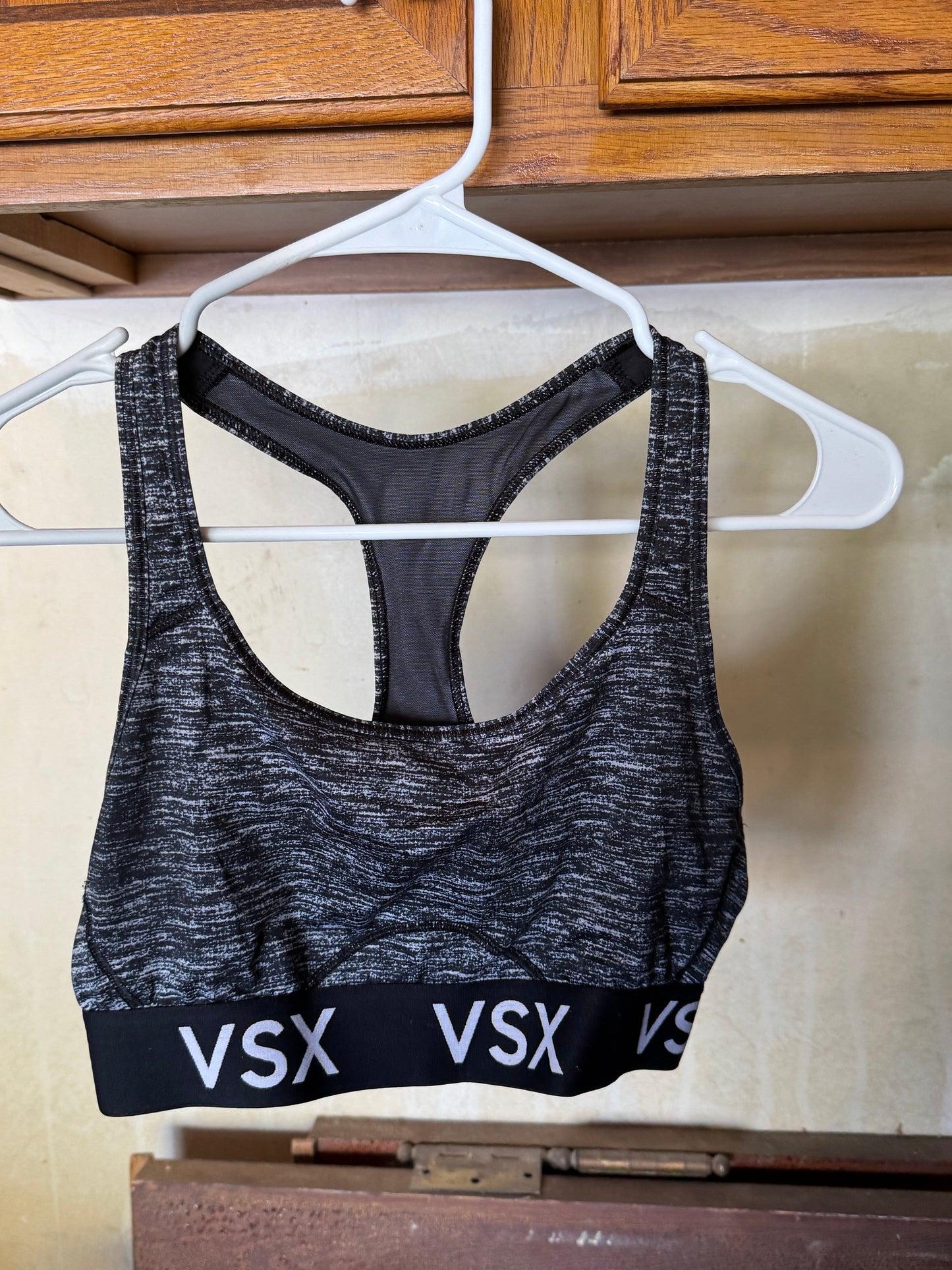 VS sports bra  (M)