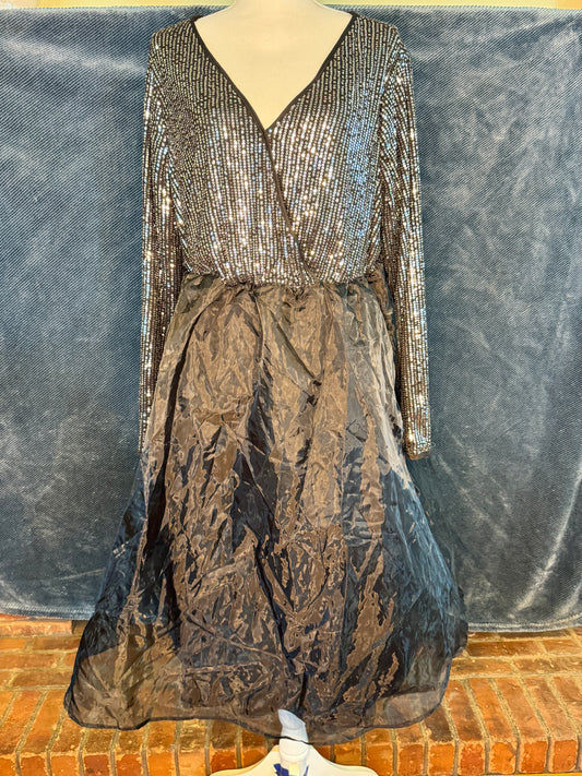 Bloomchic Sparkle Dress-NWT (18-20)